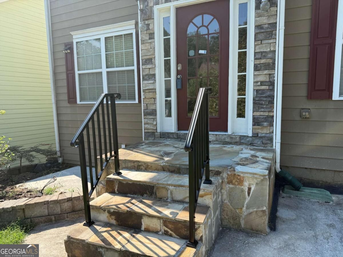 1320 Grey Rock Way Property Photo 3