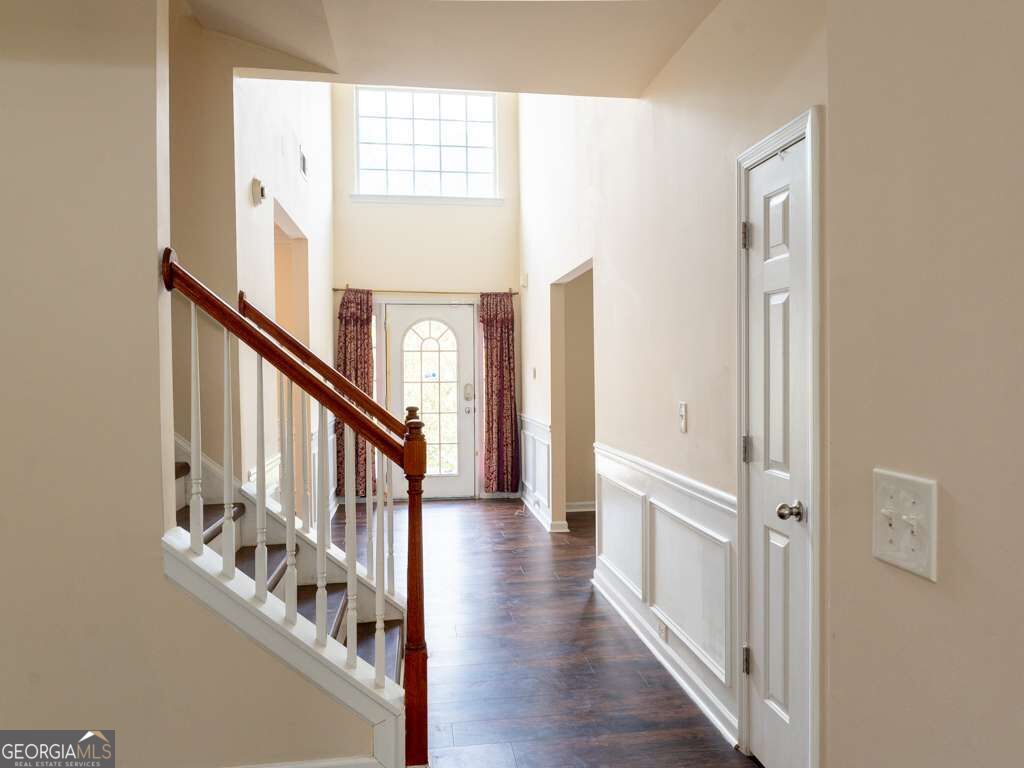 1320 Grey Rock Way Property Photo 6