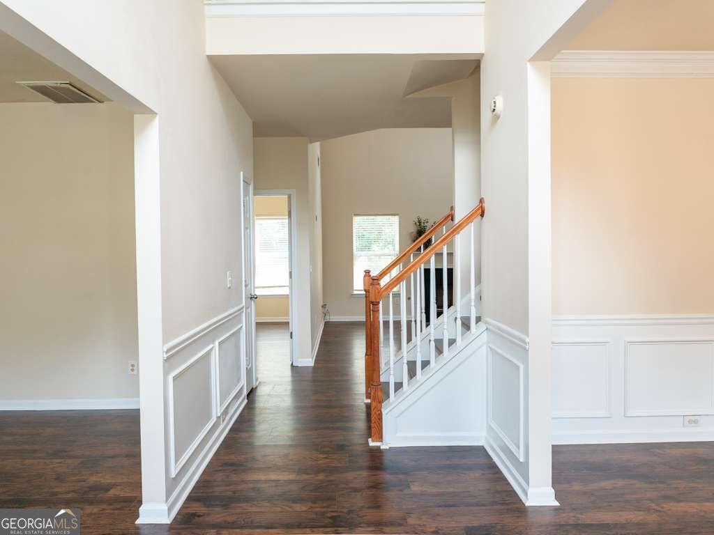 1320 Grey Rock Way Property Photo 7