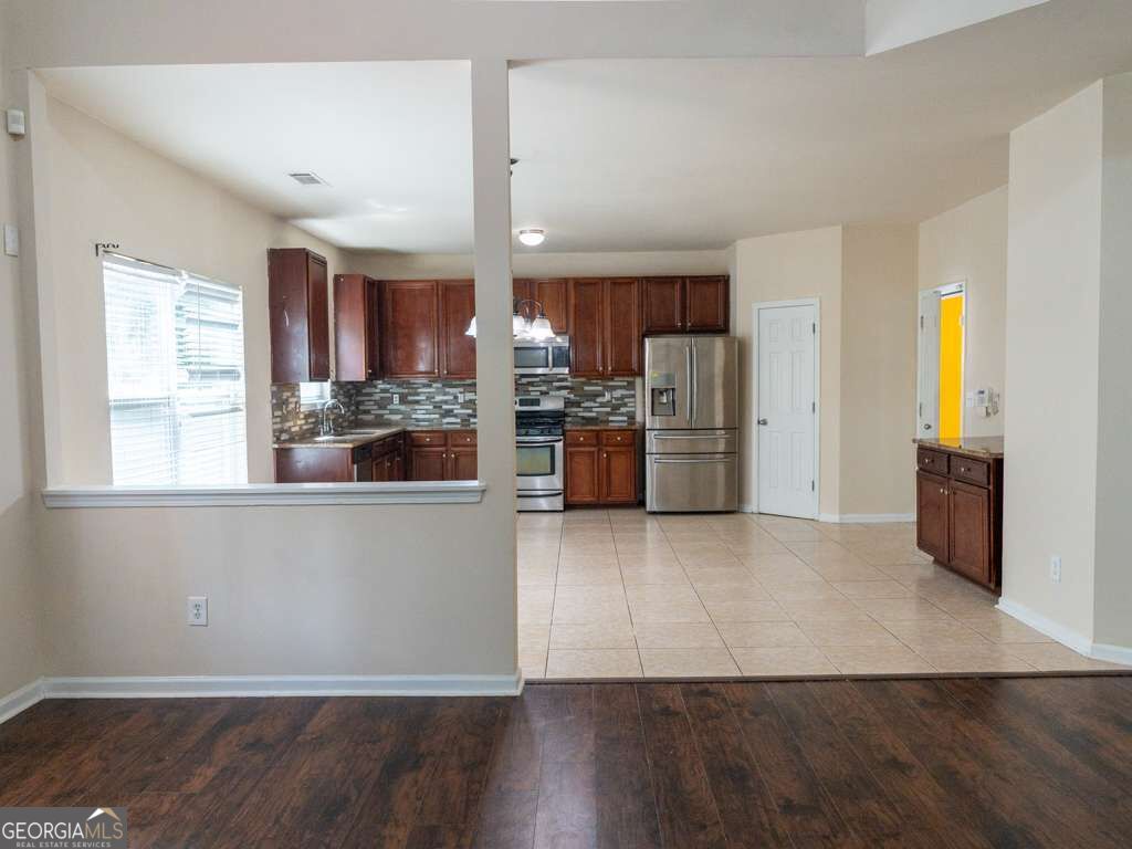 1320 Grey Rock Way Property Photo 9