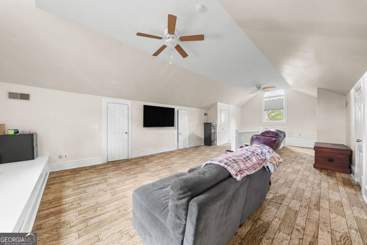 313 Miller Street Property Photo 25