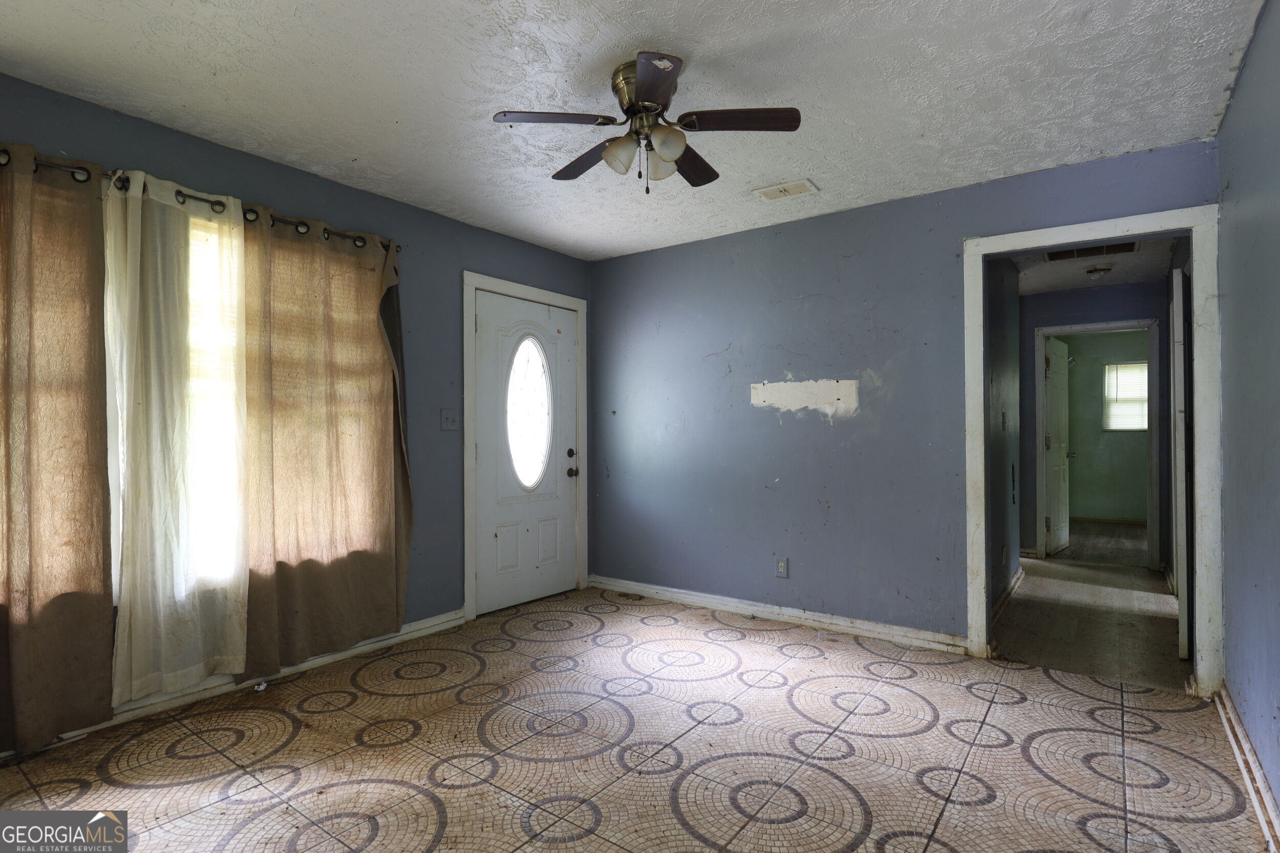 6096 Blackhawk Trail Se Property Photo 2