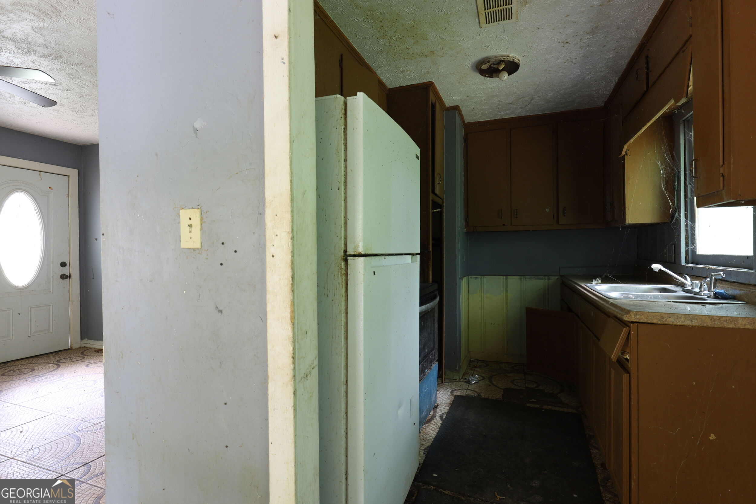 6096 Blackhawk Trail Se Property Photo 6