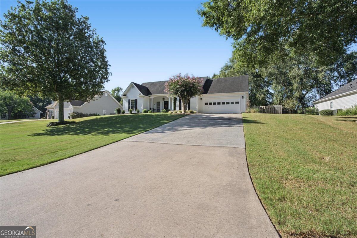 5230 Jonathans Way Property Photo 4