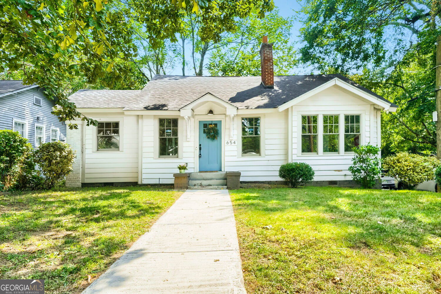 654 Gillette Avenue Sw Property Photo 1