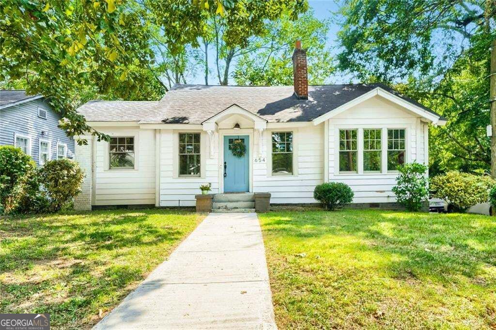 654 Gillette Avenue Sw Property Photo 1