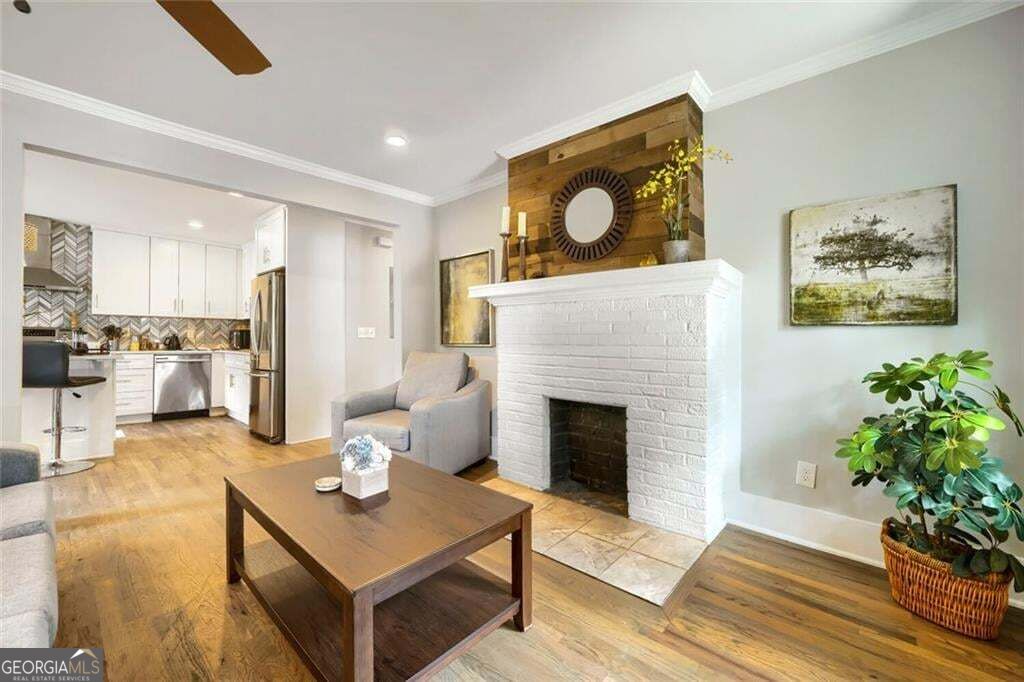 654 Gillette Avenue Sw Property Photo 4