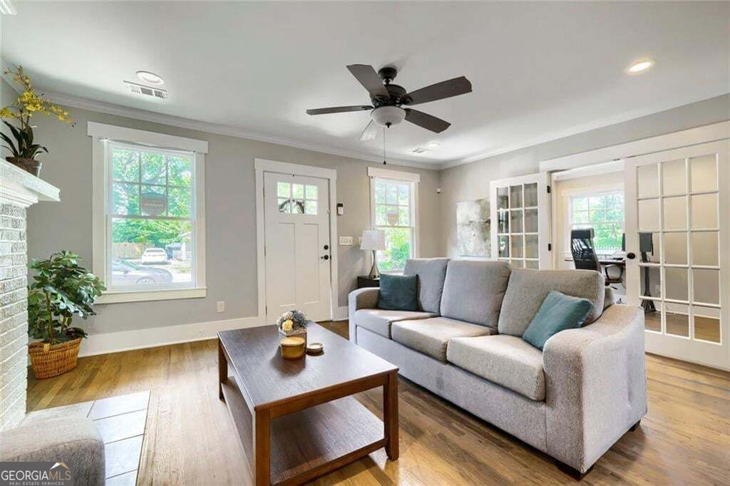654 Gillette Avenue Sw Property Photo 6