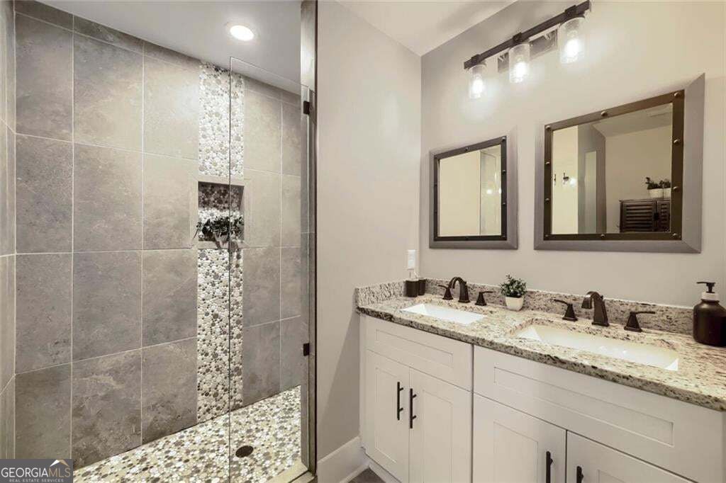 654 Gillette Avenue Sw Property Photo 16