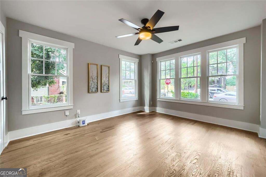 654 Gillette Avenue Sw Property Photo 18