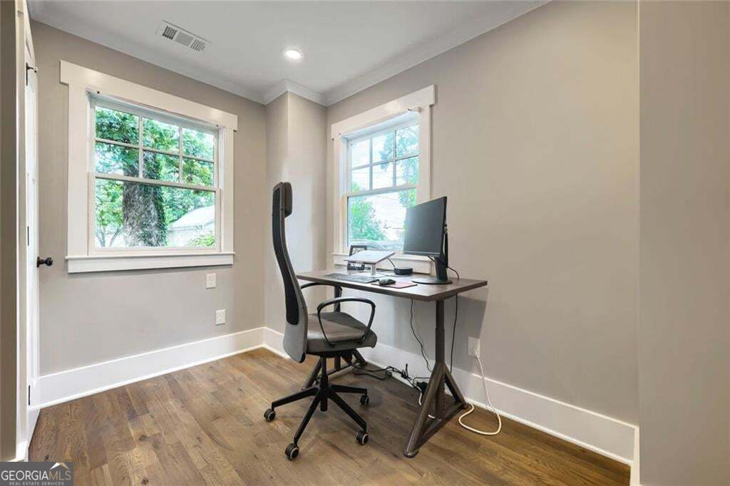 654 Gillette Avenue Sw Property Photo 23