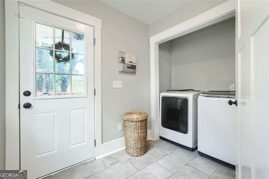654 Gillette Avenue Sw Property Photo 24