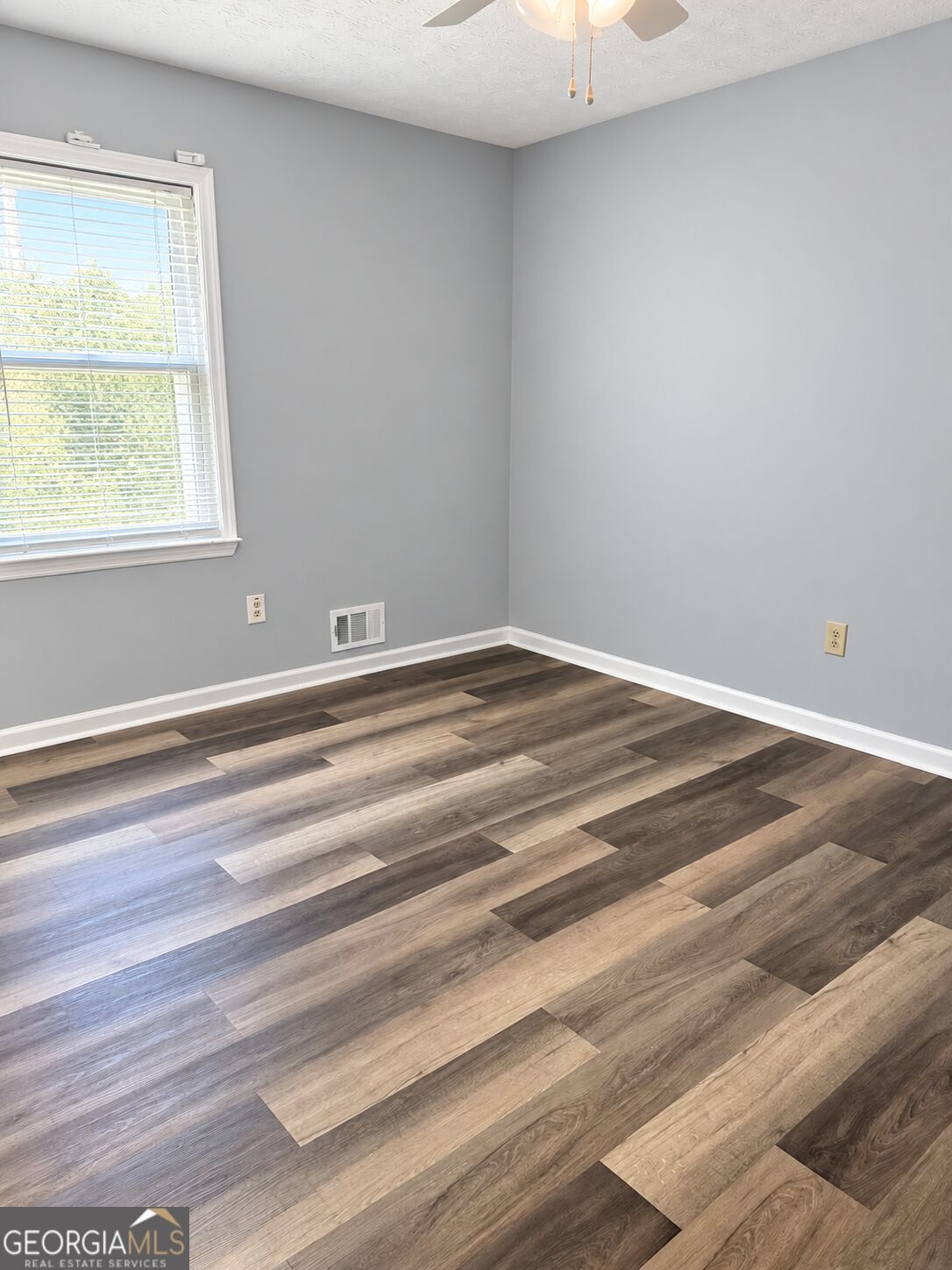 310 Freeport Drive Property Photo 6