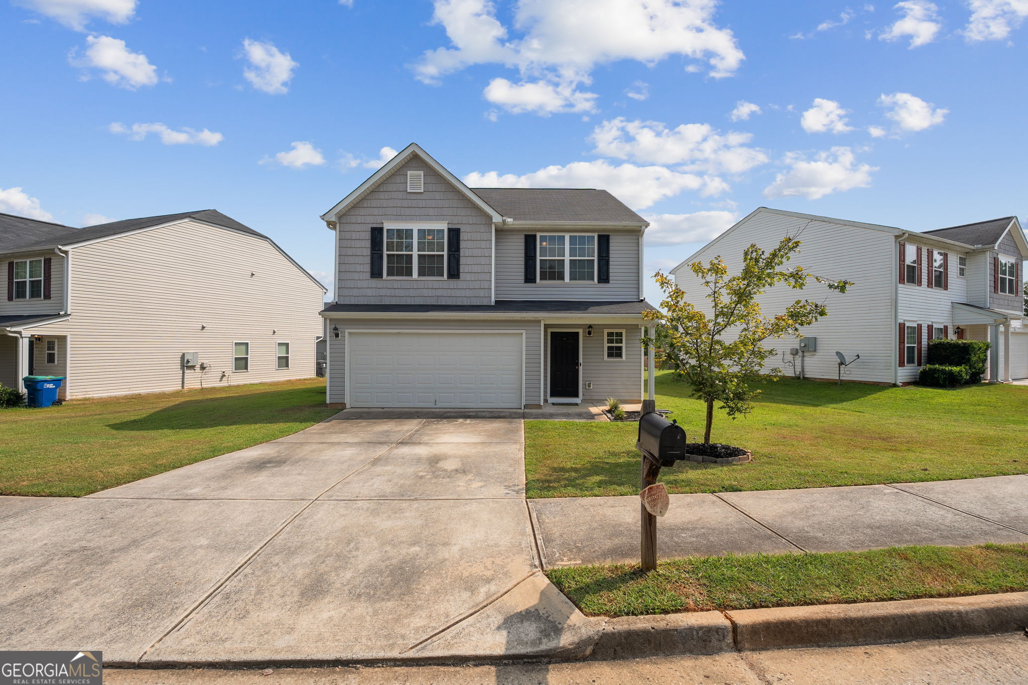 2859 S Hills Property Photo 6