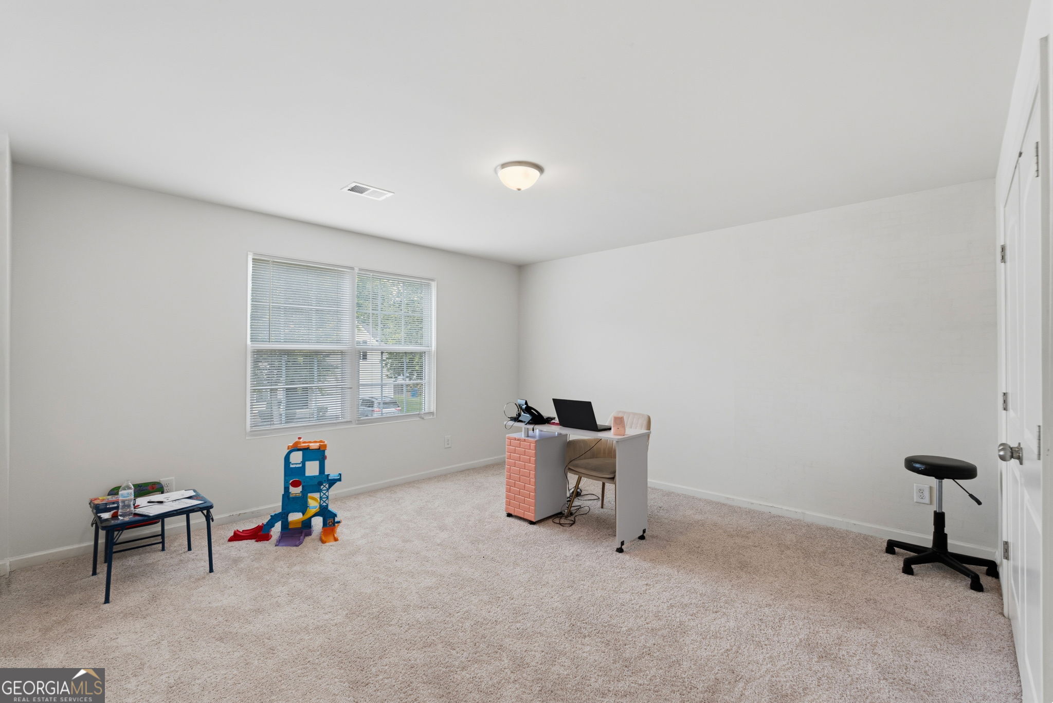 2859 S Hills Property Photo 22
