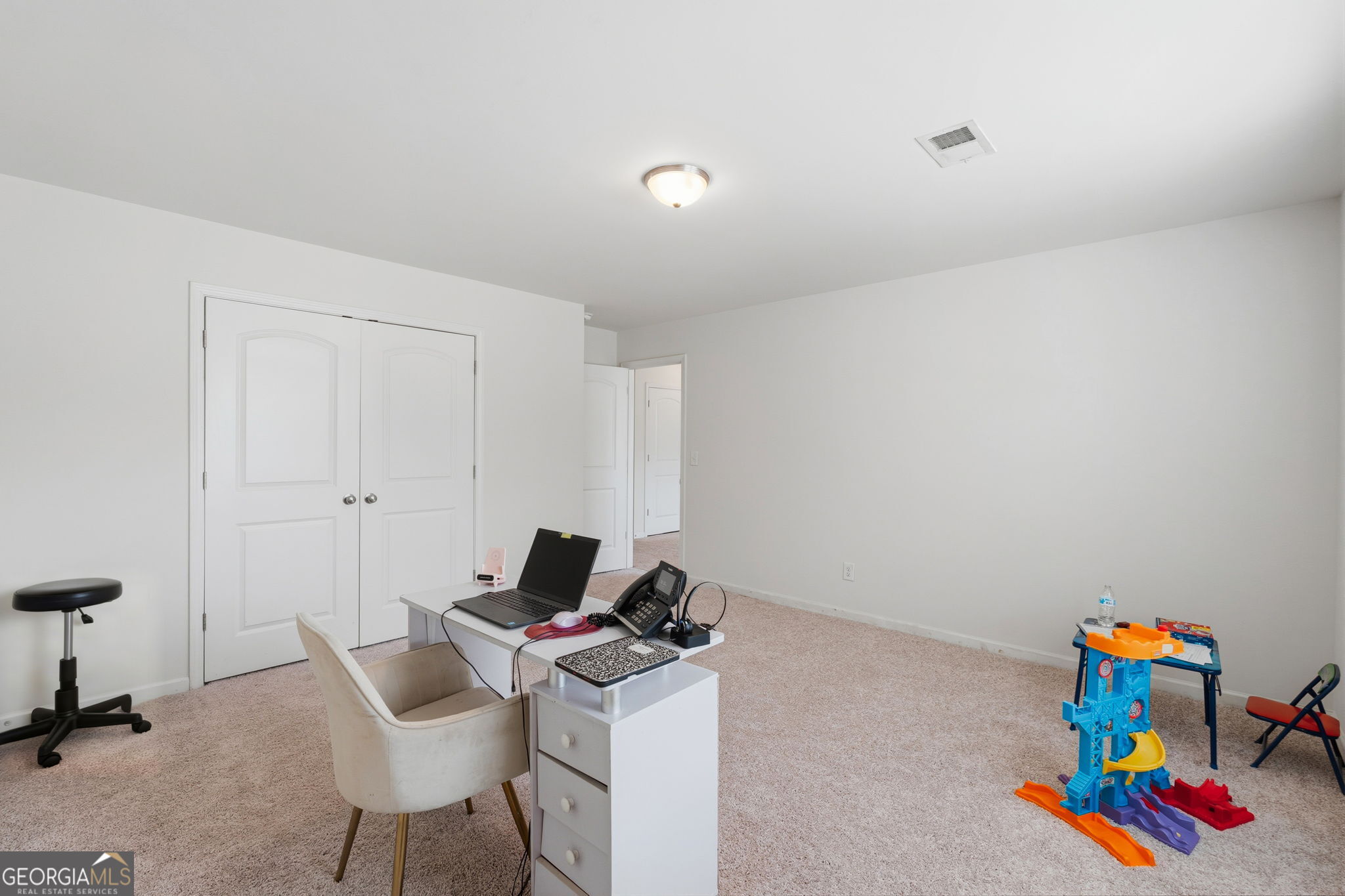 2859 S Hills Property Photo 23
