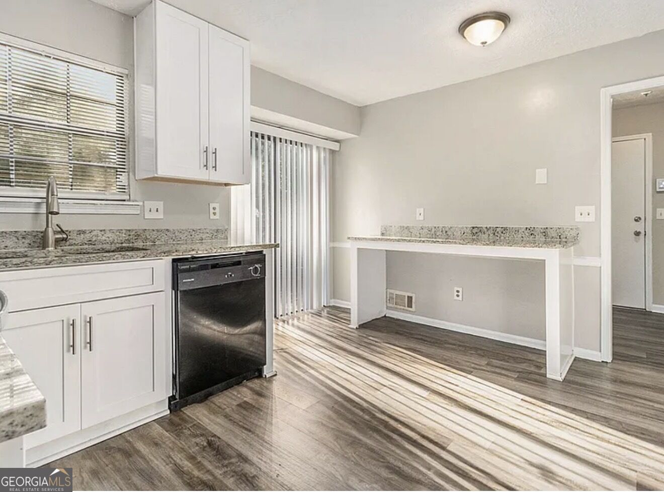474 Chartley Trail Property Photo 4