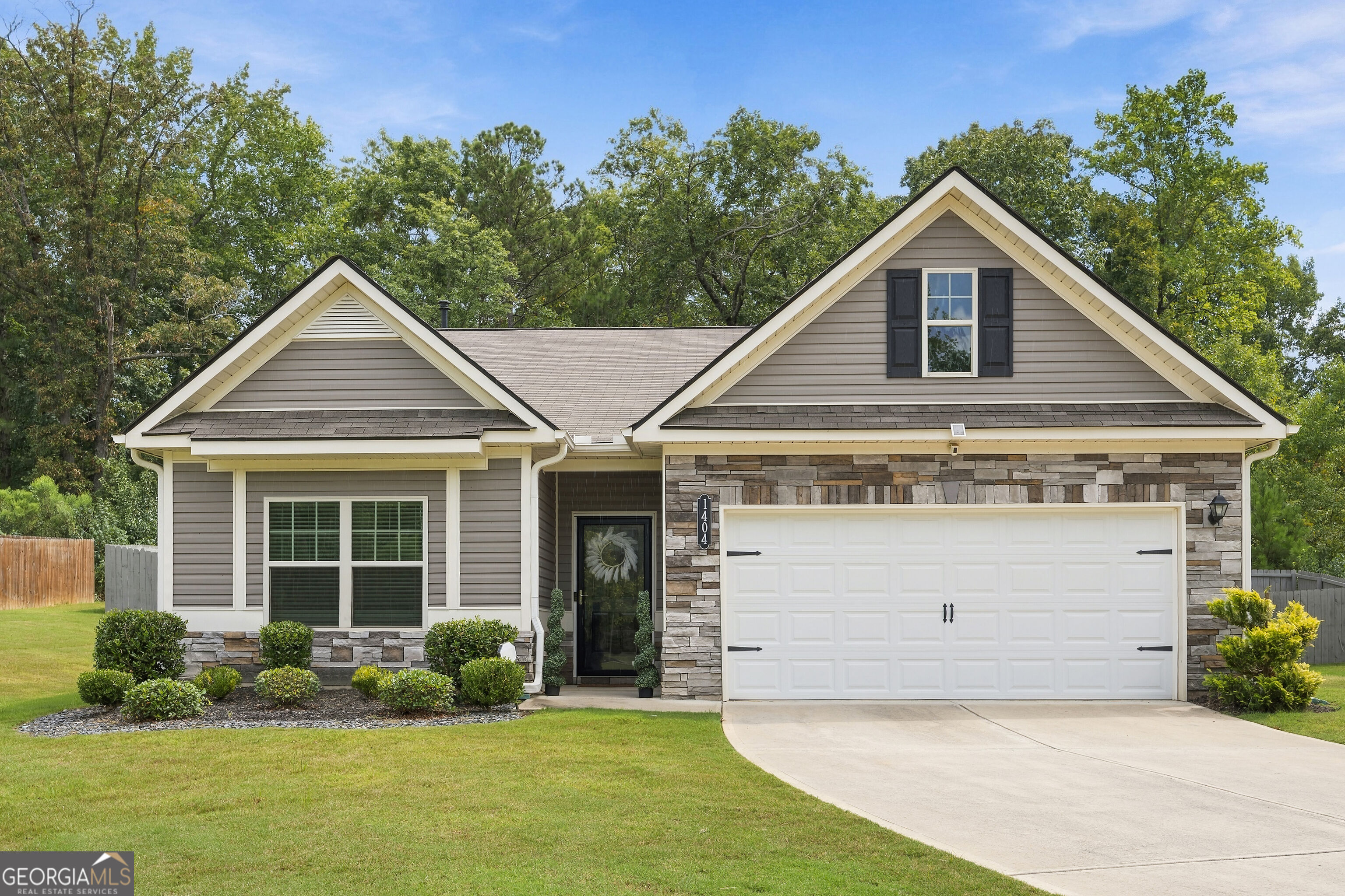 1404 Beckett Drive Property Photo 1