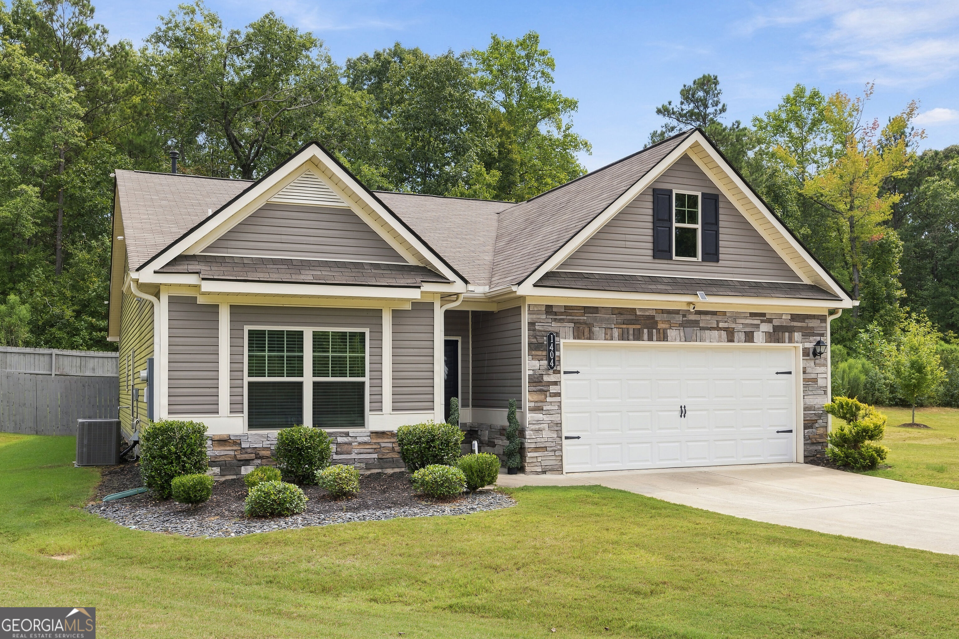 1404 Beckett Drive Property Photo 3