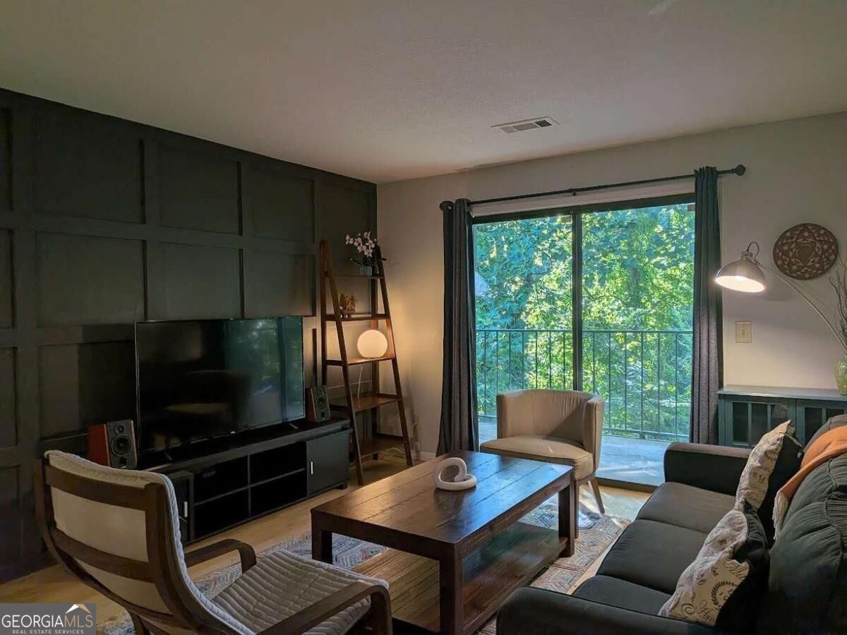 2657 Lenox Road NE # 204 Property Photo 1