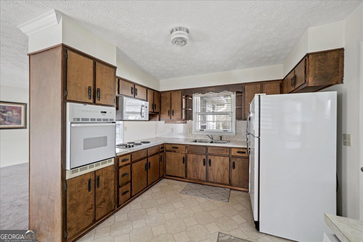 2005 Wilkie Road Property Photo 11