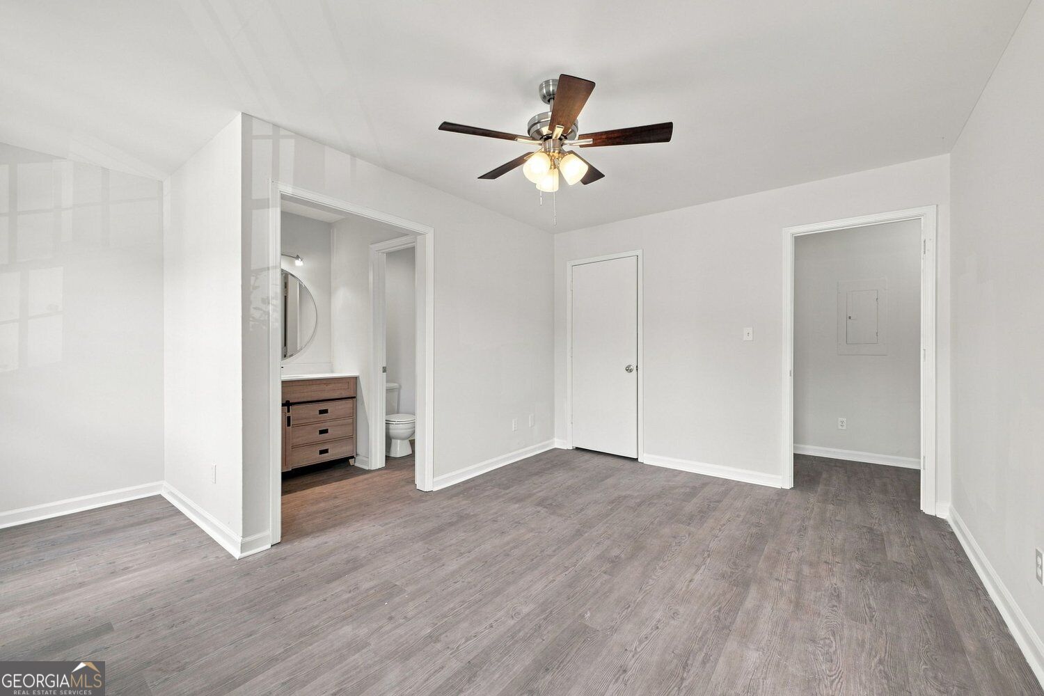 5038 Jenny Drive Property Photo 17