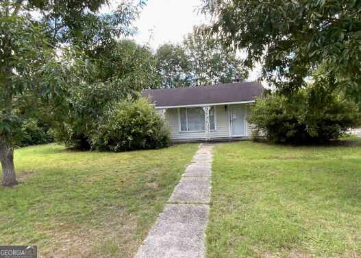 606 E Poplar St Property Photo 1
