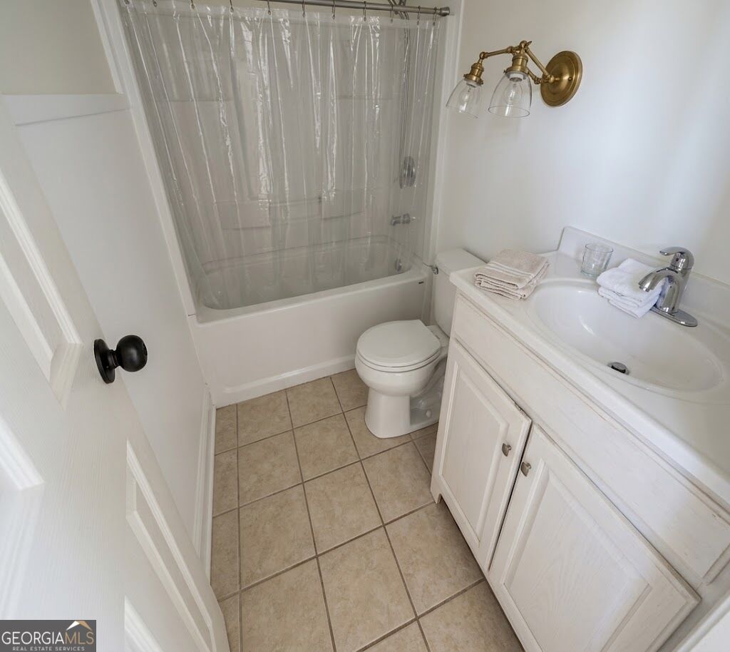 606 E Poplar Street Property Photo 8