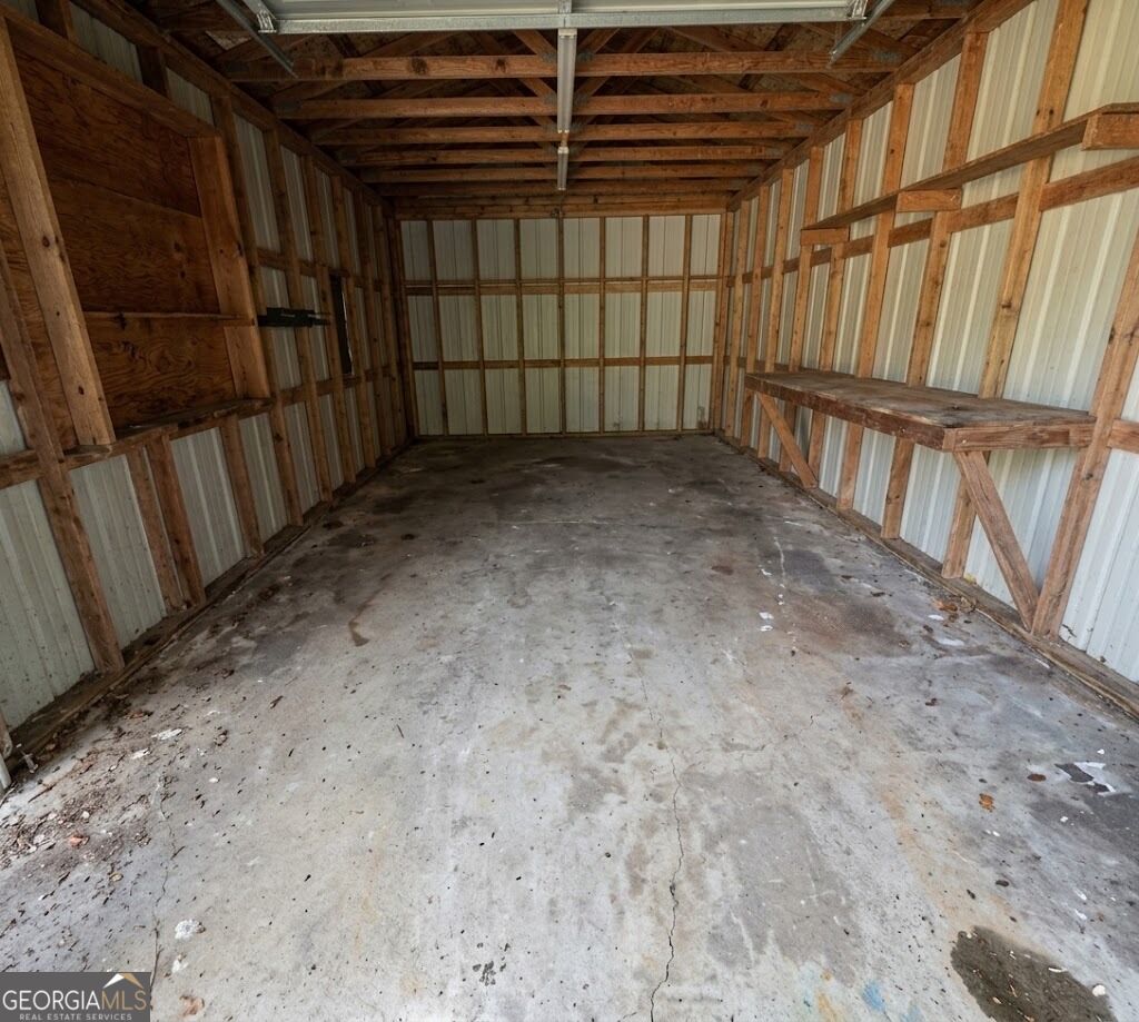 606 E Poplar St Property Photo 14