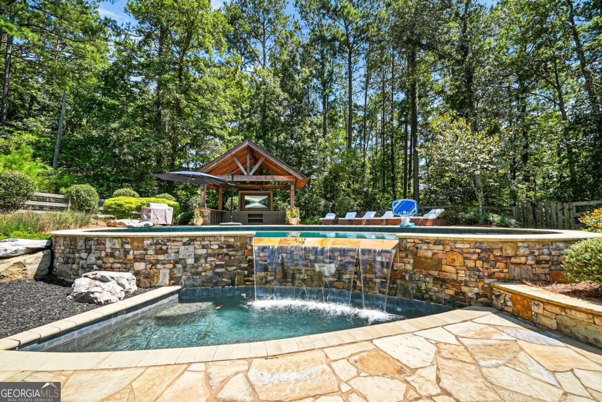 1525 Rabke Road Property Photo 8