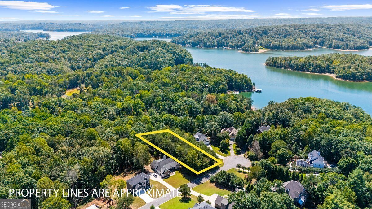 6081 Rockingham Way Property Photo 1