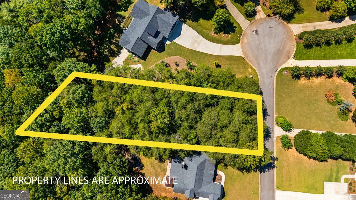 6081 Rockingham Way Property Photo 2