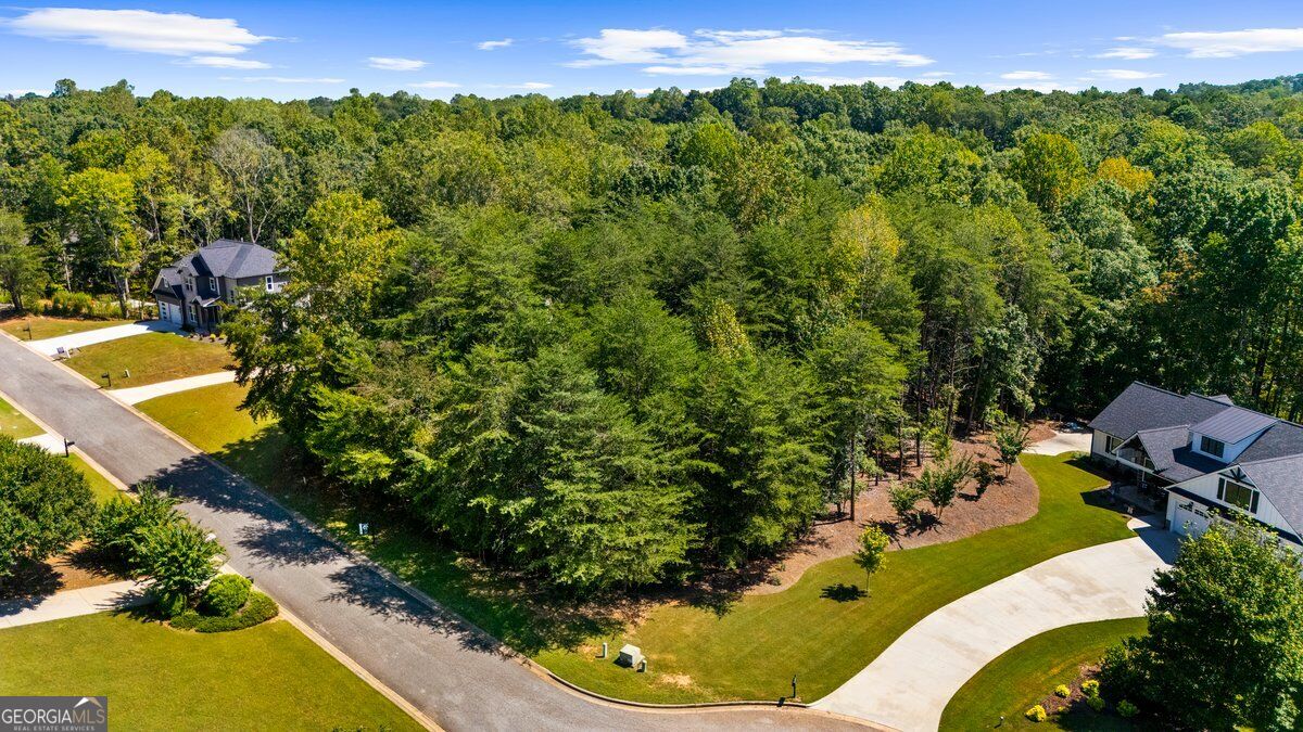 6081 Rockingham Way Property Photo 3