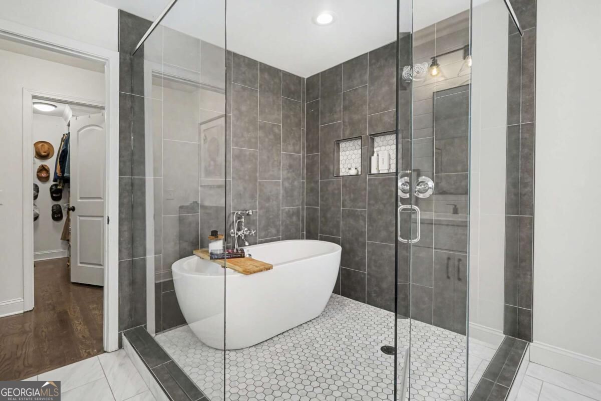 2435 Crestview Avenue Property Photo 28