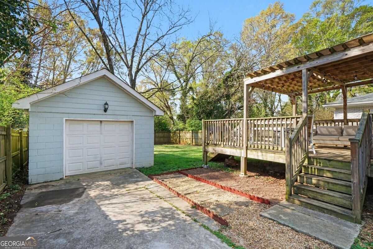 2435 Crestview Avenue Property Photo 33