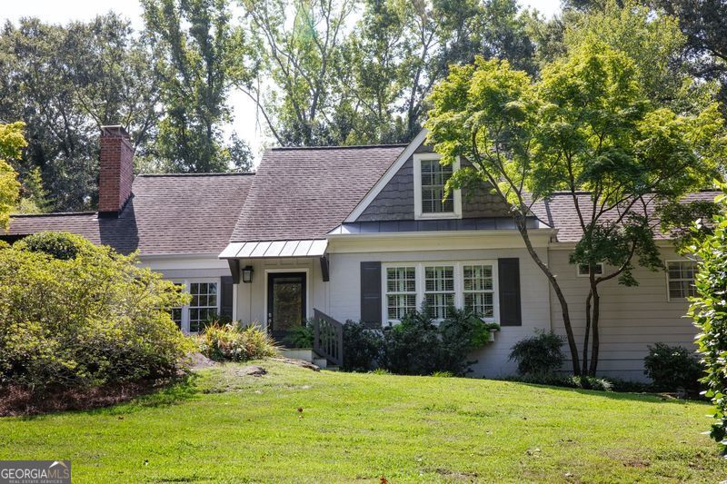 403 Parkway Drive Property Photo 1