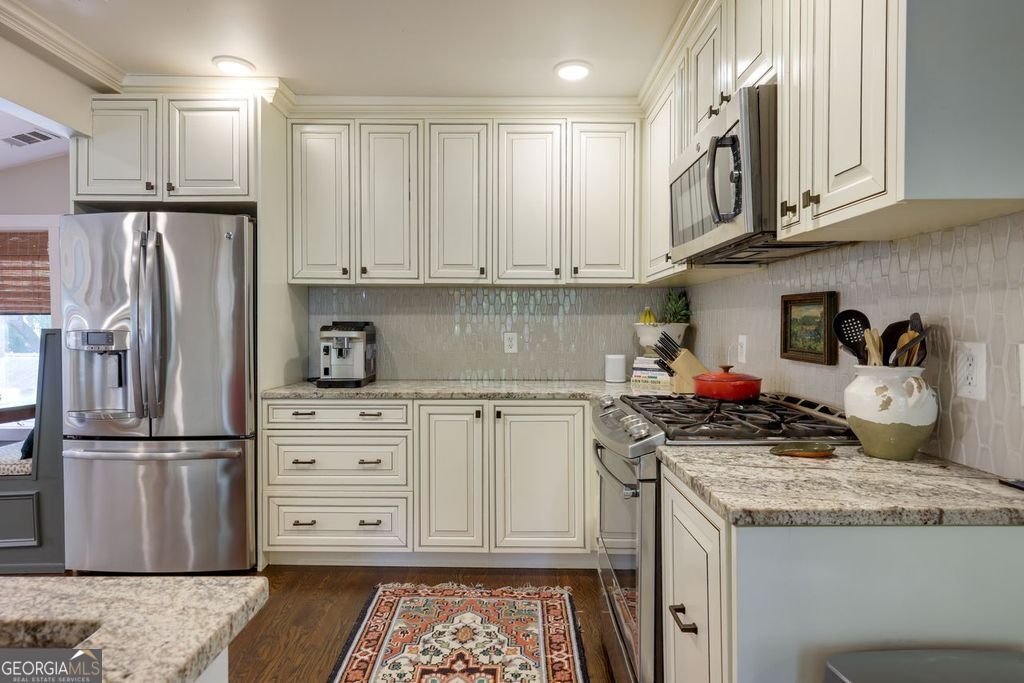 403 Parkway Drive Property Photo 19