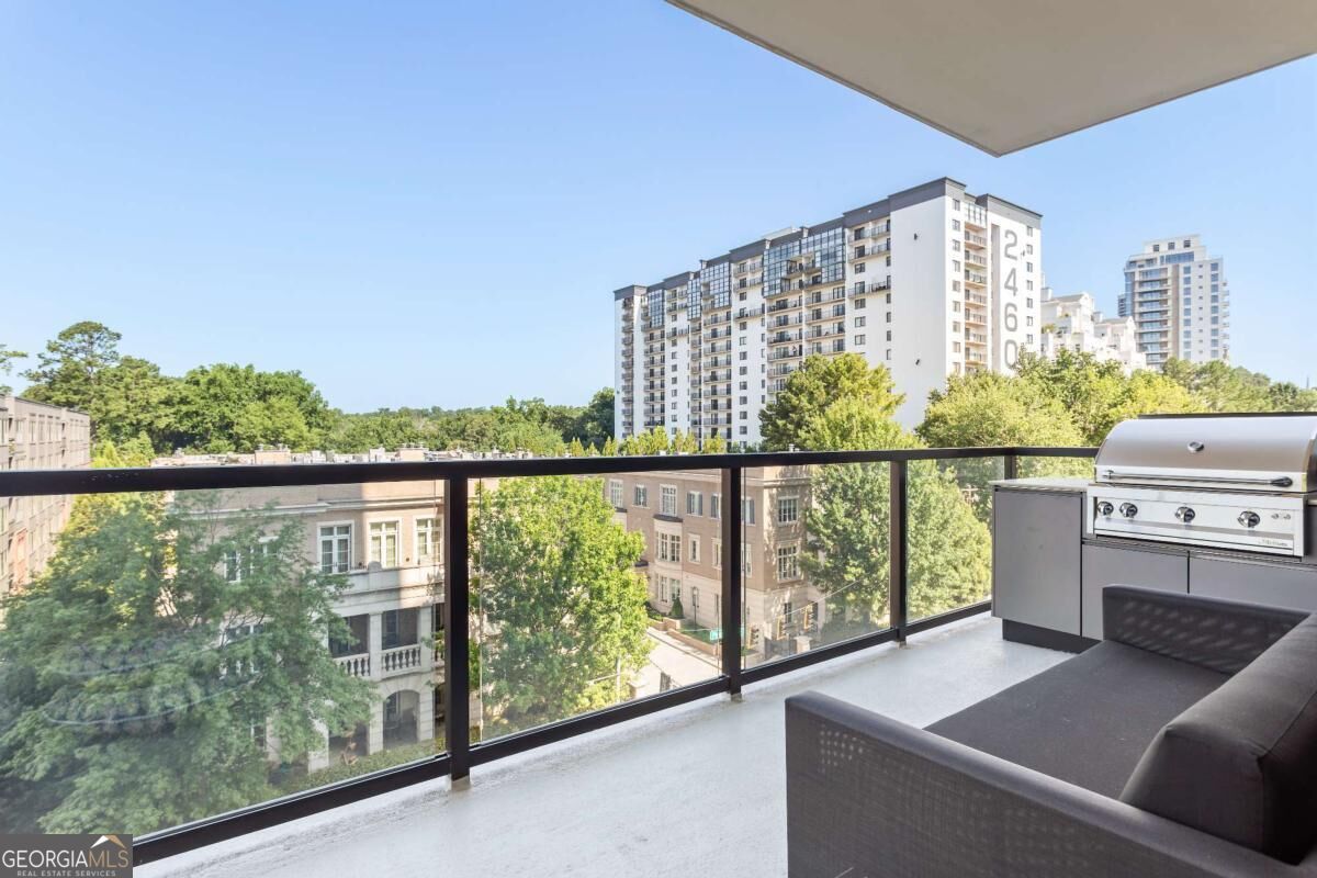 2425 Peachtree Road Ne # 612 Property Photo 7