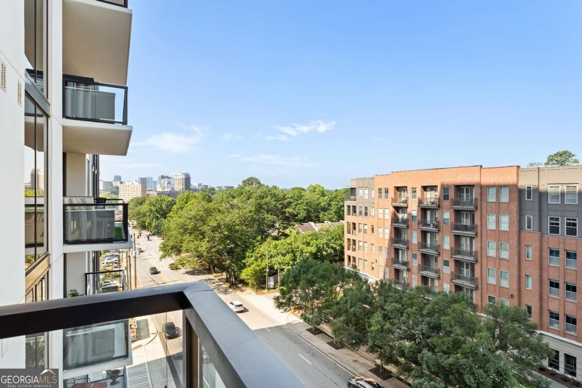 2425 Peachtree Road Ne # 612 Property Photo 8