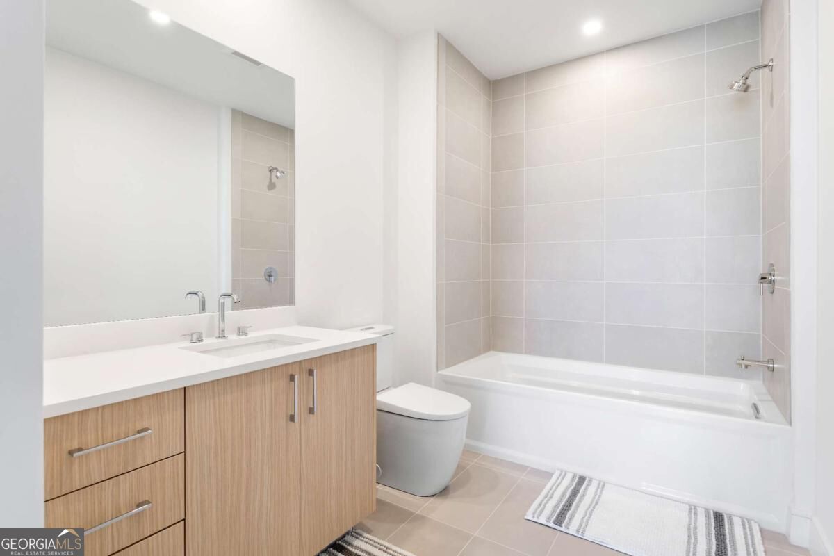 2425 Peachtree Road Ne # 612 Property Photo 11