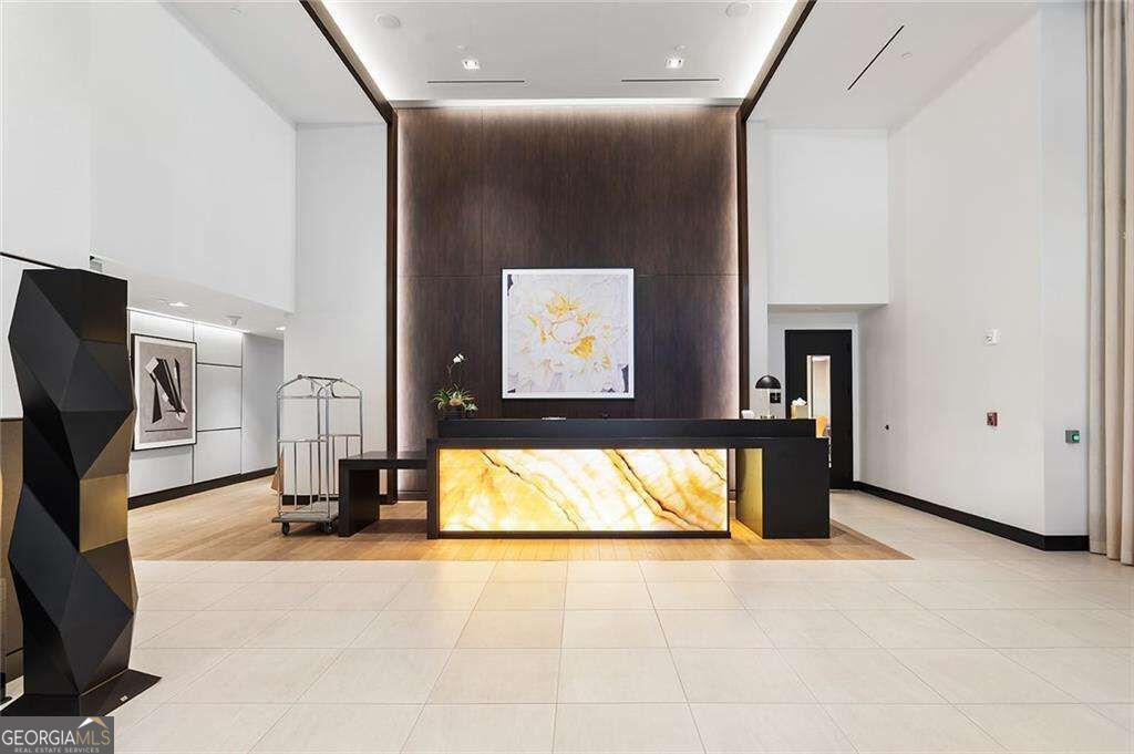 2425 Peachtree Road Ne # 612 Property Photo 38