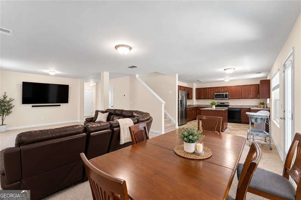 3470 Silver Wood Walk Property Photo 4