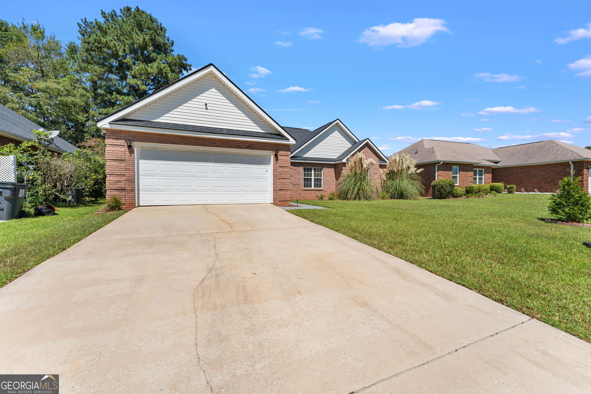 323 Links View Drive Property Photo 4