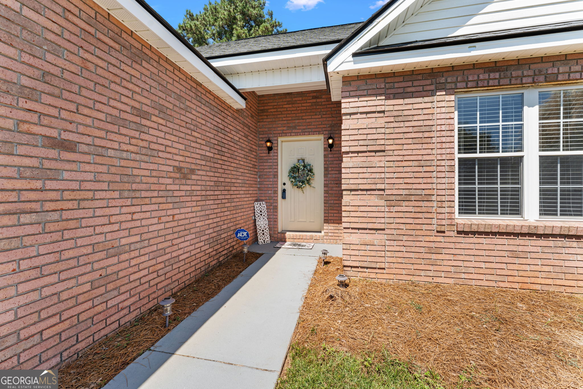 323 Links View Drive Property Photo 6