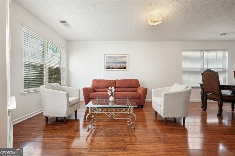 115 Village Trace Property Photo 2