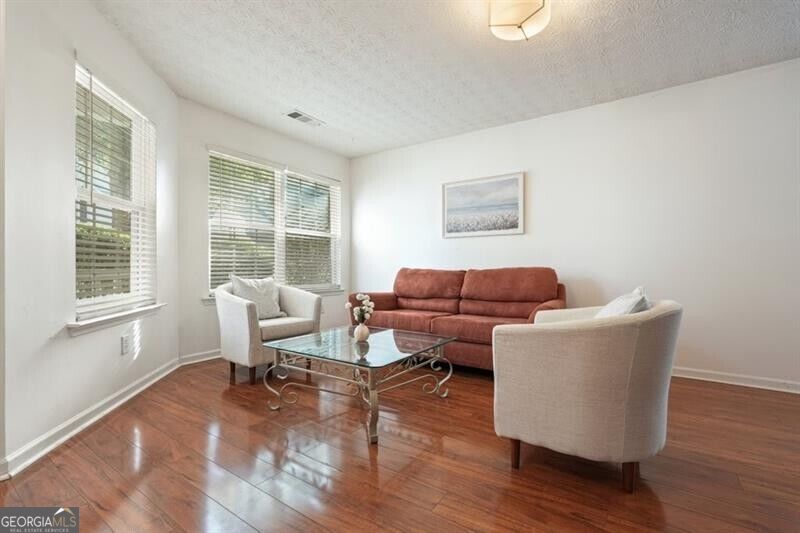 115 Village Trace Property Photo 4
