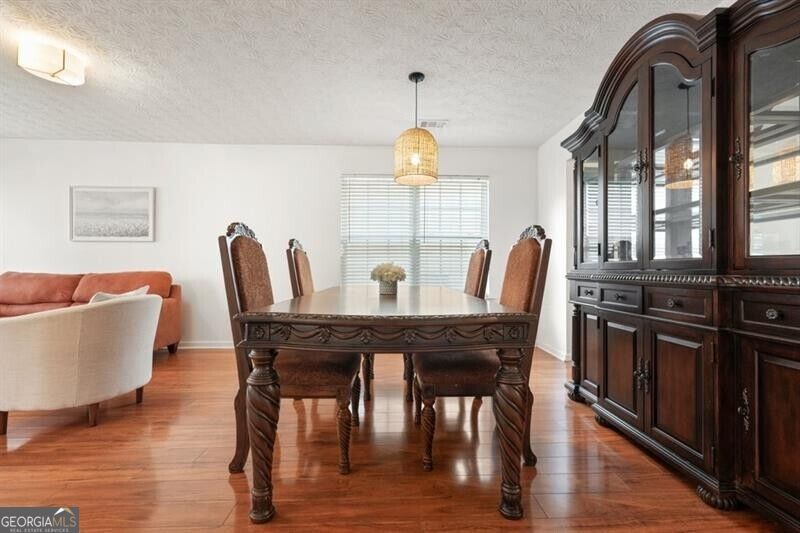 115 Village Trace Property Photo 7