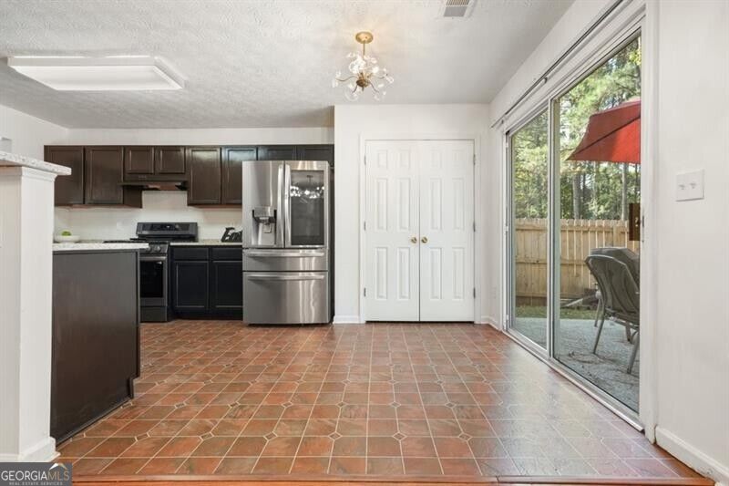 115 Village Trace Property Photo 16