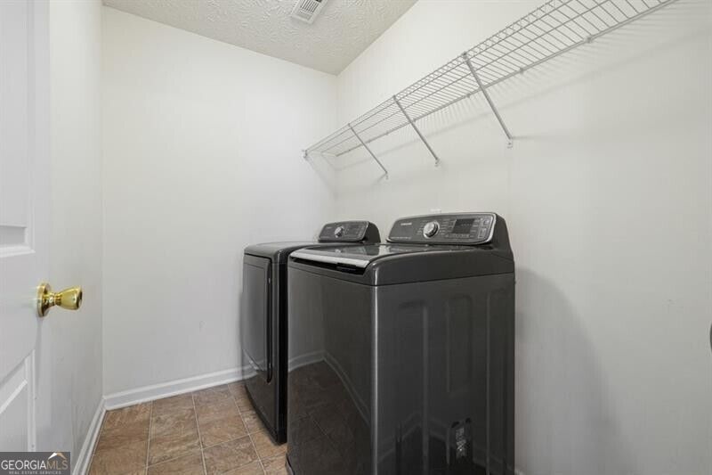 115 Village Trace Property Photo 38