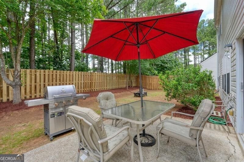 115 Village Trace Property Photo 41